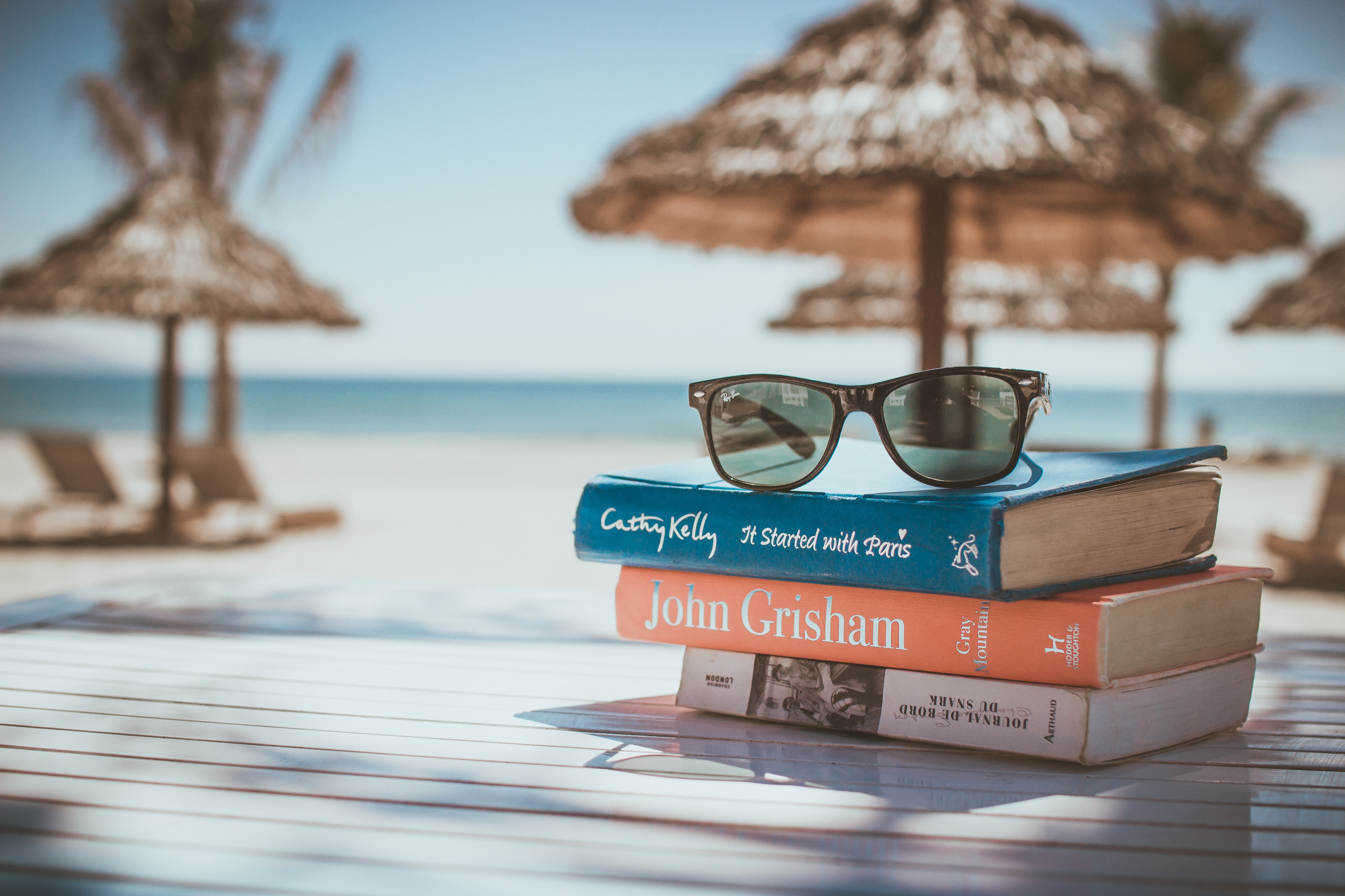 books to read on a holiday